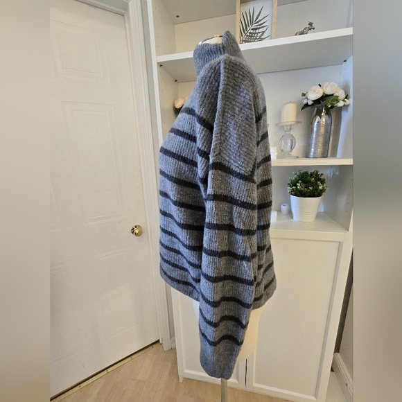 XL Cynthia Rowley Mock Grey/Black striped lightweight wool blend sweater - Picture 5 of 8